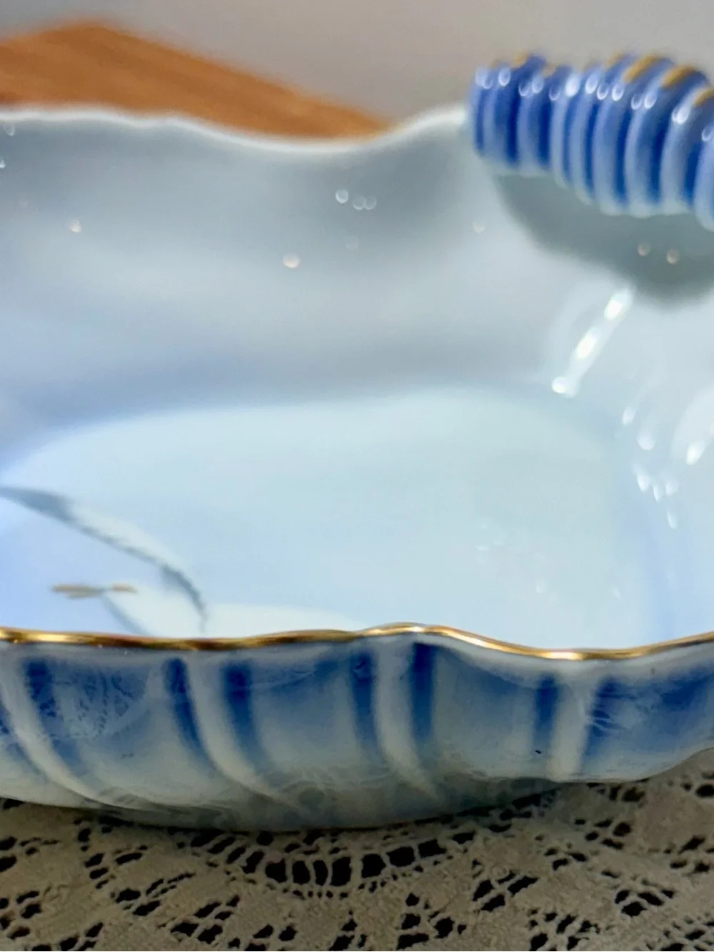Vintage B&G Copenhagen Porcelain Shell Dish, Blue Ombre Seagull Gold Trim - Picture 5 of 13